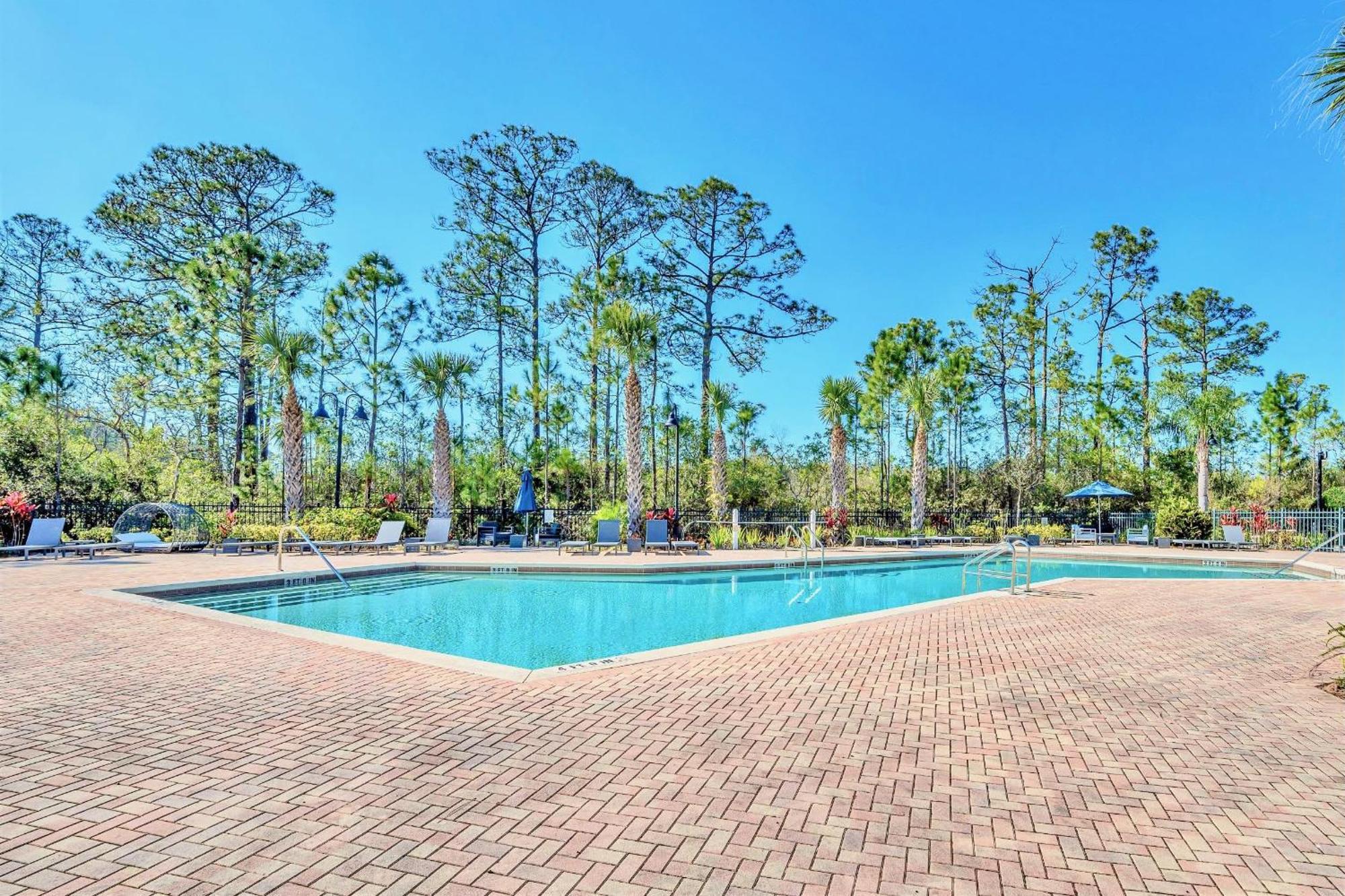Spacious 2Br Condo With Pool & Hot Tub, Near Disney! Orlando Bagian luar foto