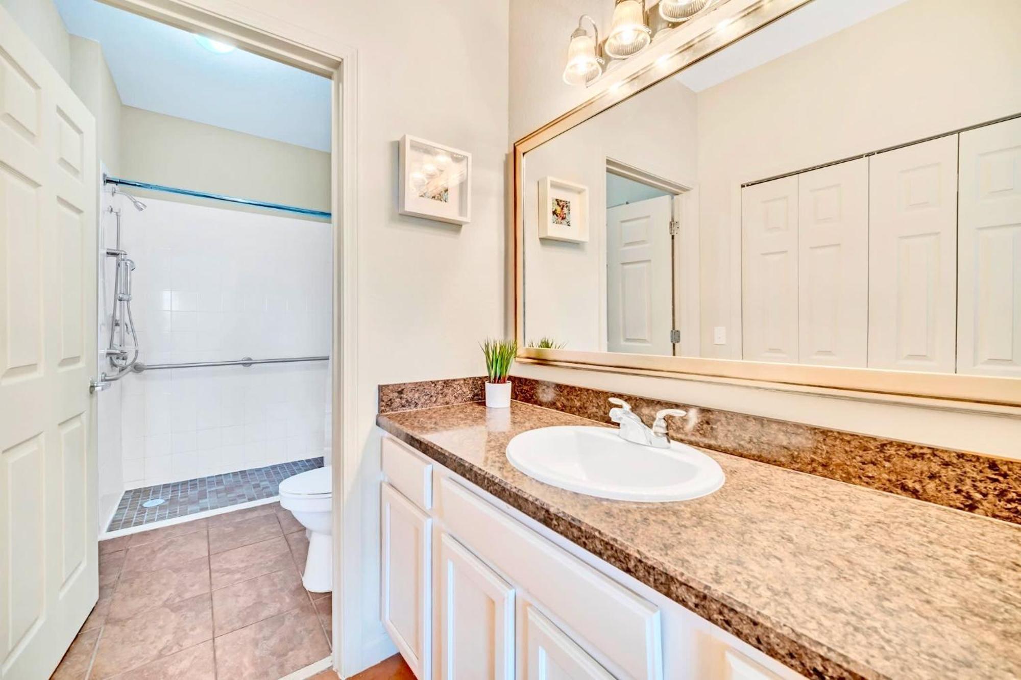 Spacious 2Br Condo With Pool & Hot Tub, Near Disney! Orlando Bagian luar foto